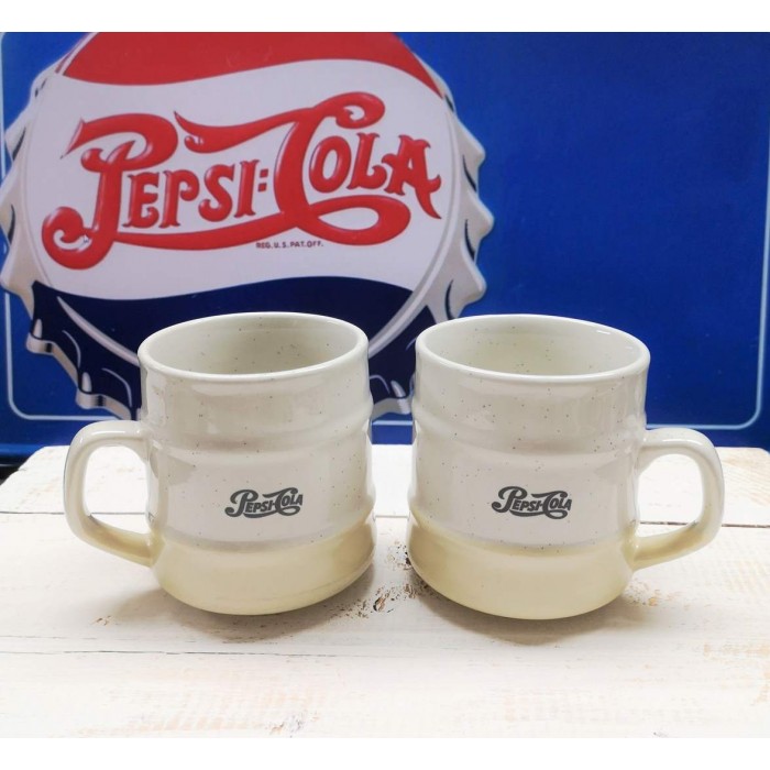 Deux tasses Pepsi vintage en céramique